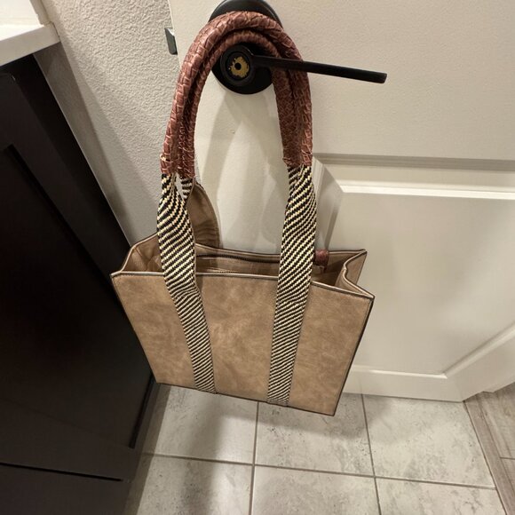 Gorgeous shoulder bag! - Picture 3 of 3